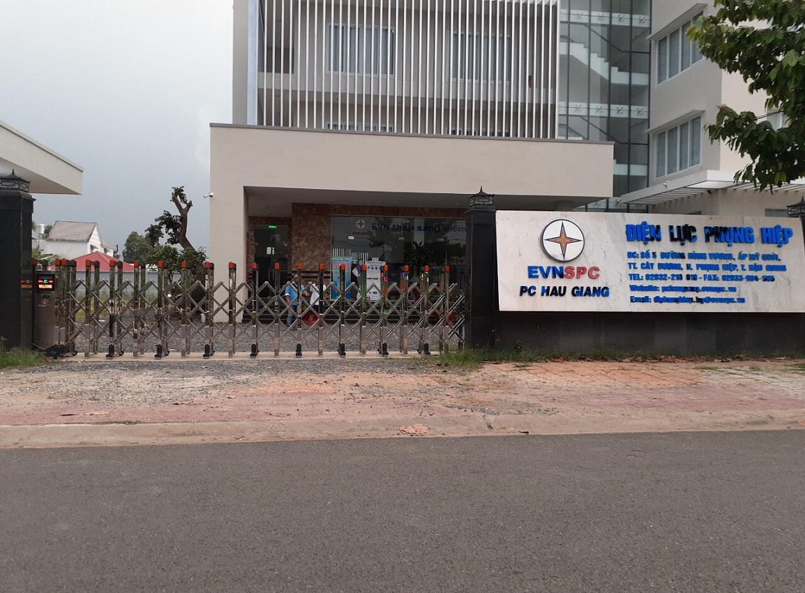 HRX | Cửa cổng xếp